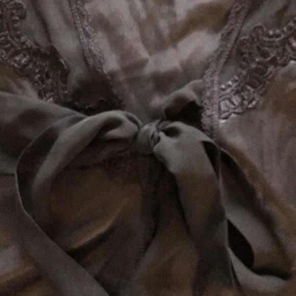 Vintage satin black robe with lace trim sz medium - Picture 7 of 9